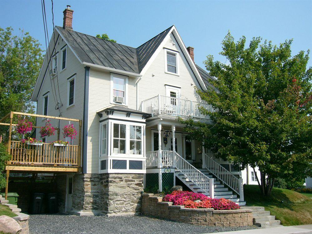 Auberge Marquis De Montcalm Sherbrooke Zewnętrze zdjęcie