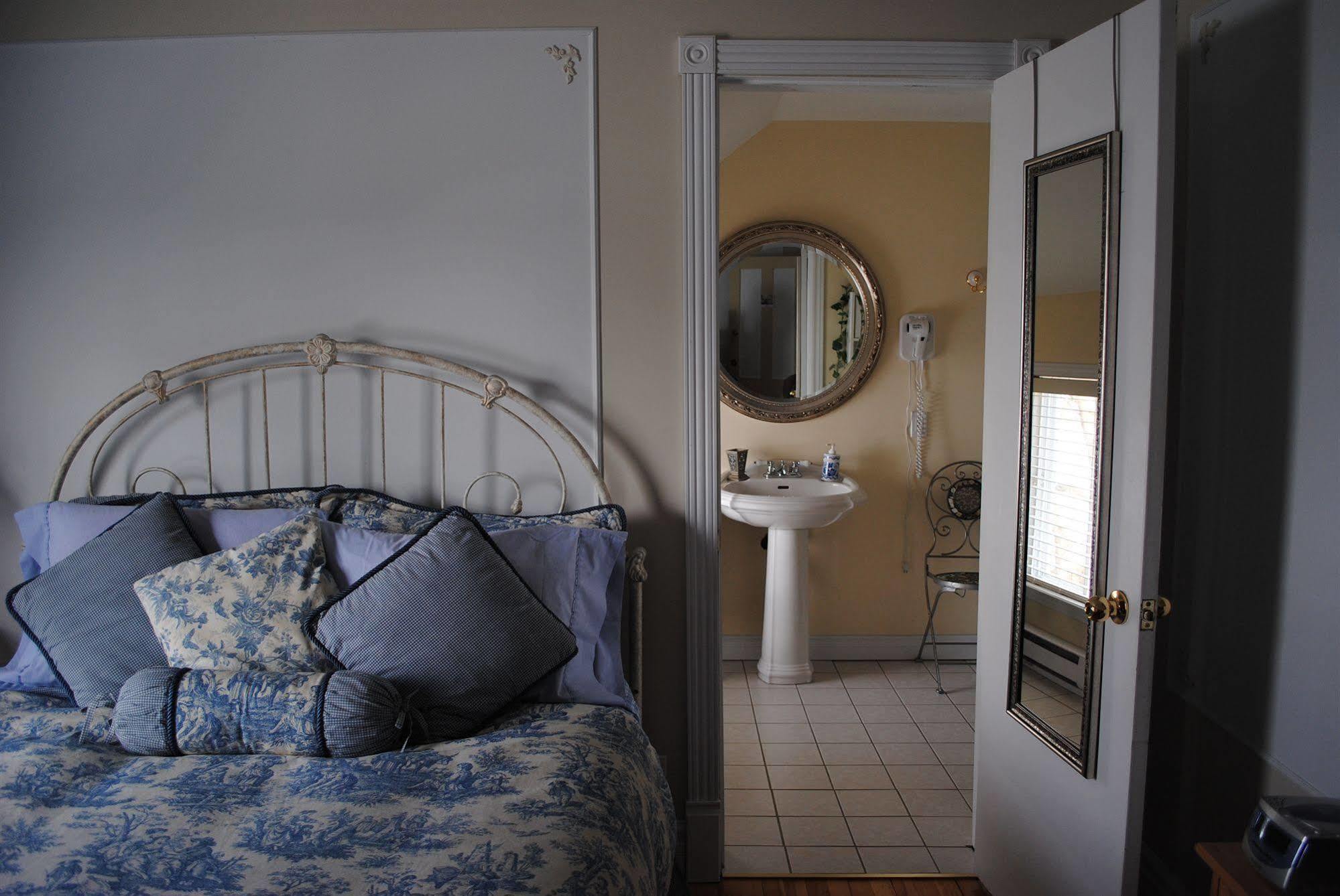 Auberge Marquis De Montcalm Sherbrooke Zewnętrze zdjęcie