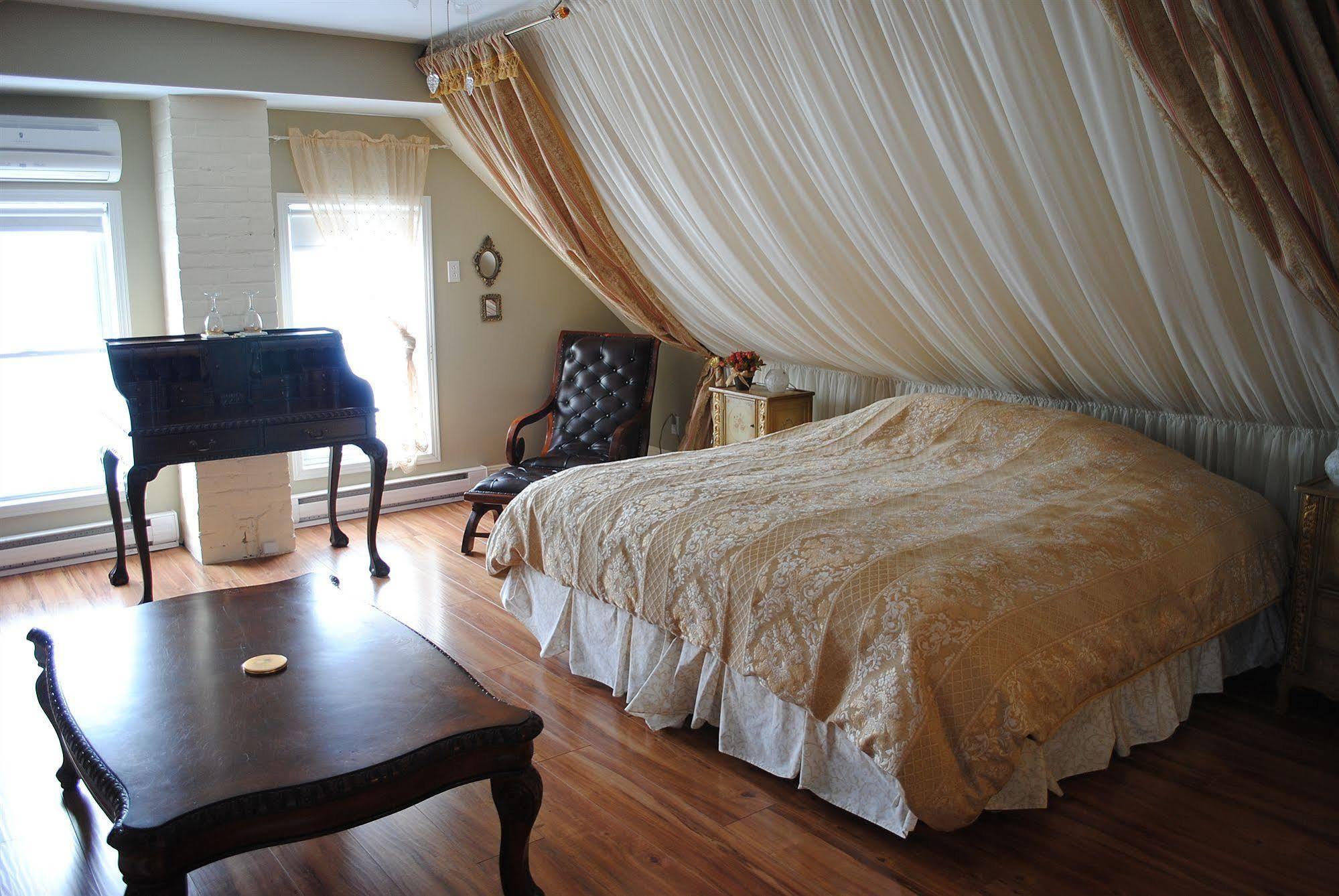 Auberge Marquis De Montcalm Sherbrooke Zewnętrze zdjęcie